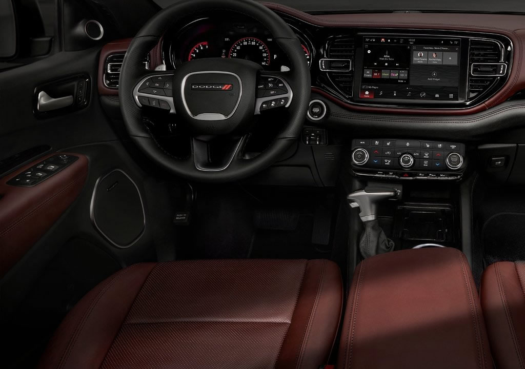 2021 Yeni Dodge Durango Kokpiti