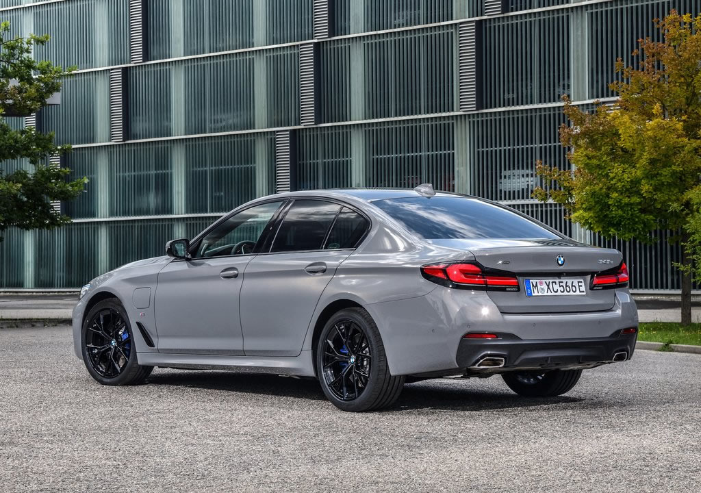 2021 Yeni BMW 545e xDrive Sedan Teknik Özellikleri
