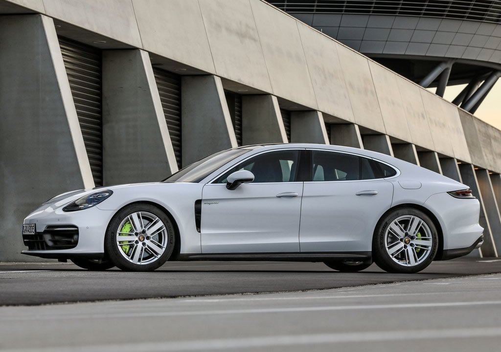 2021 Porsche Panamera 4S E-Hybrid Teknik Özellikleri