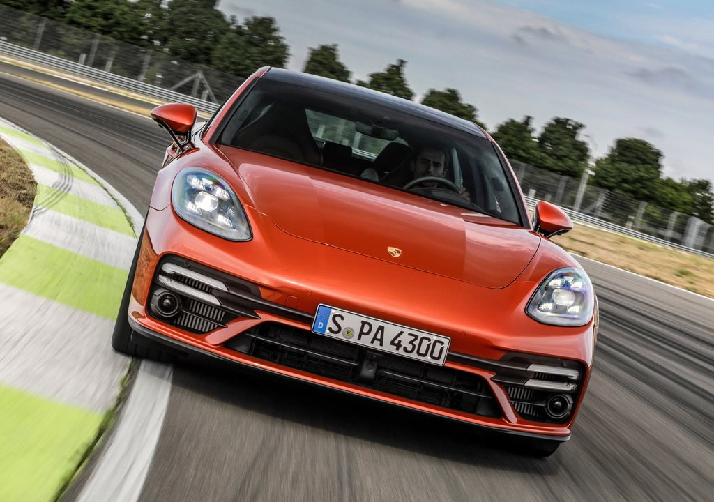 2021 Porsche Panamera Turbo S Sport Turismo Donanımları