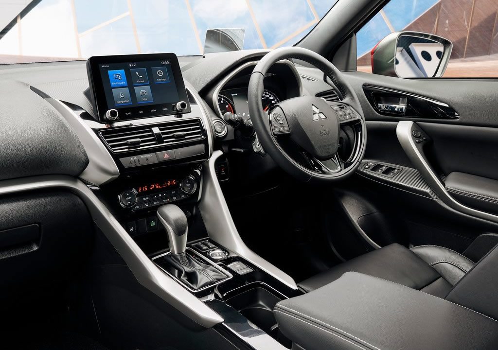 2022 Yeni Mitsubishi Eclipse Cross Kokpiti