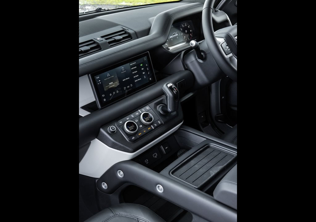 2021 Land Rover Defender 90 Kokpiti