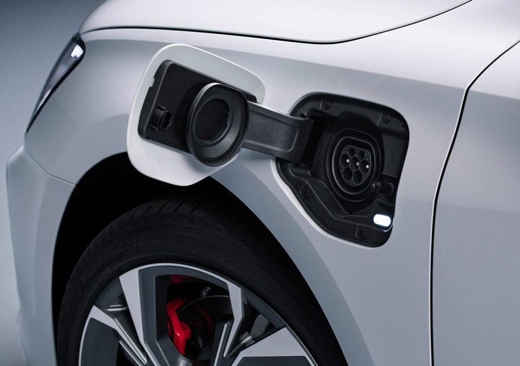 2021 Audi A3 Sportback 45 TFSI e 0-100 km/s