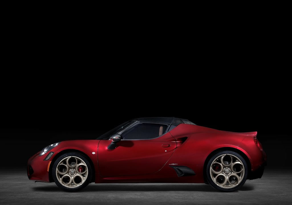 2021 Yeni Alfa Romeo 4C Spider 33 Stradale Tributo 0-100 km/s