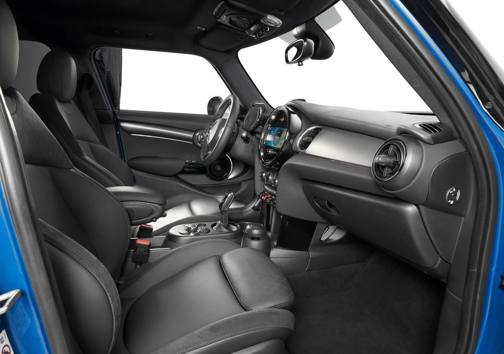 5 Kapı 2022 Yeni Mini Cooper S İçi