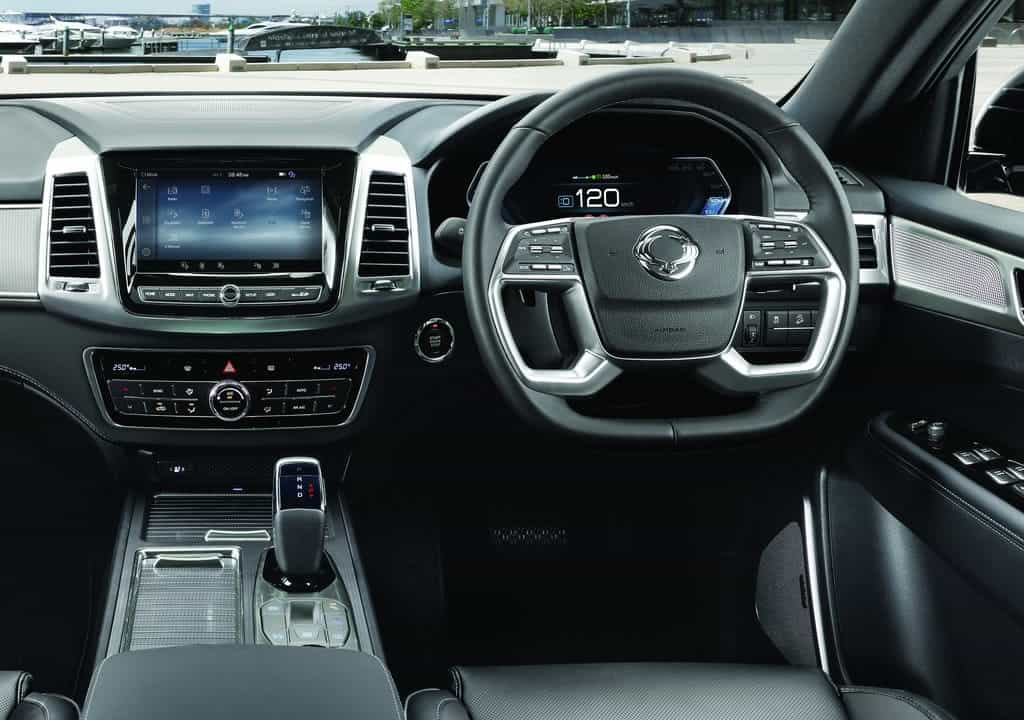 Makyajlı 2021 SsangYong Rexton Kokpiti