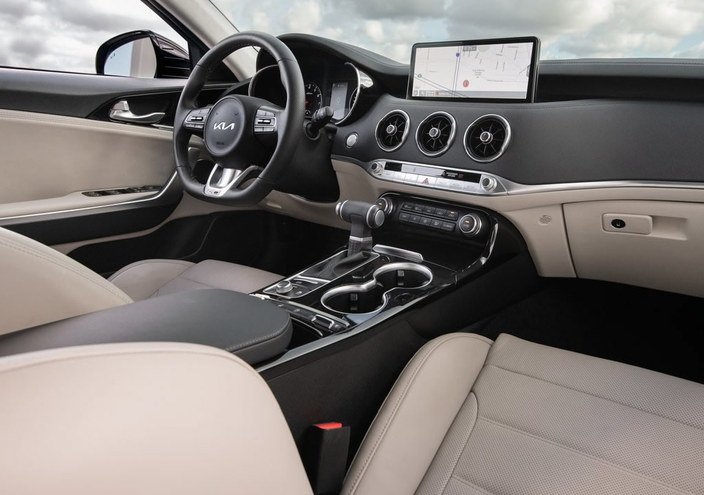 Makyajlı 2022 Kia Stinger İçi