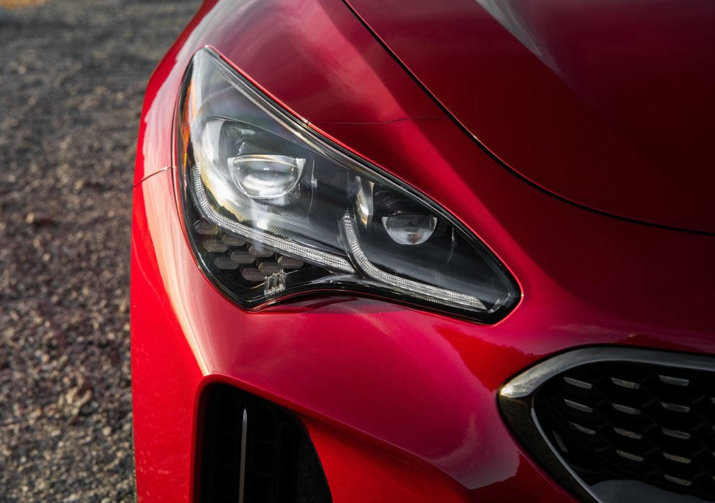 Makyajlı 2022 Kia Stinger Farları