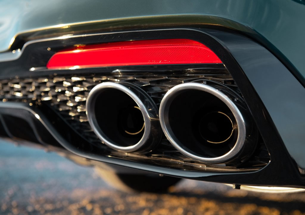 Makyajlı 2022 Kia Stinger Egzozları