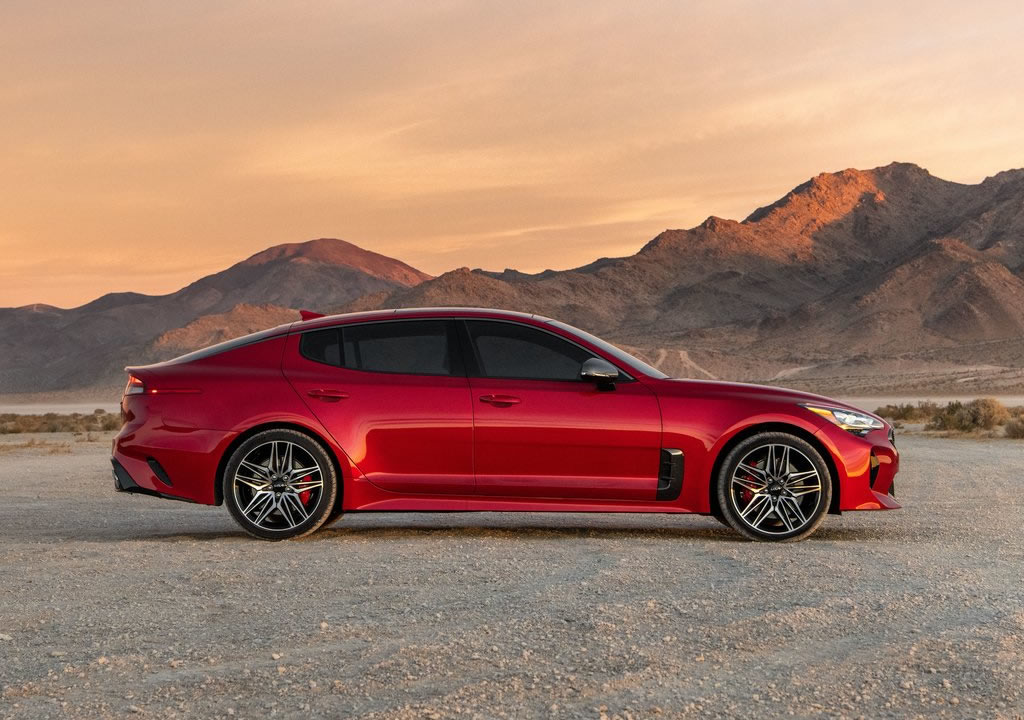 Makyajlı 2022 Kia Stinger Fotoğrafları