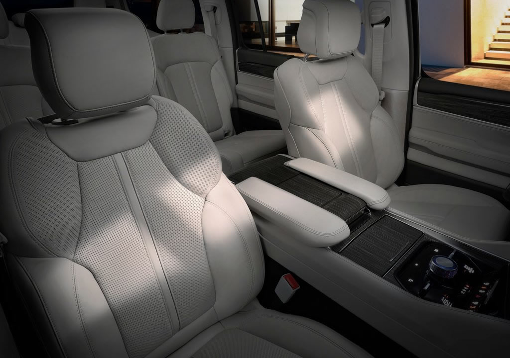 2022 Yeni Jeep Wagoneer İçi