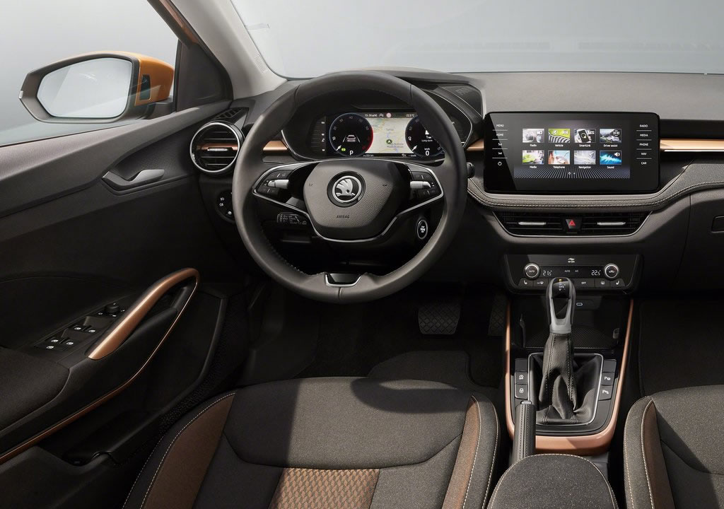 2022 Yeni Kasa Skoda Fabia Kokpiti