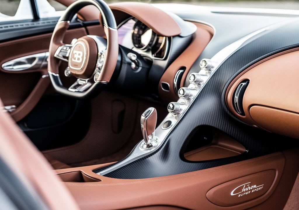 2022 Bugatti Chiron Super Sport Kokpiti