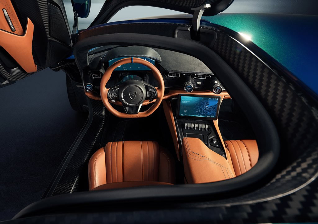 2022 Rimac Nevera Kokpiti