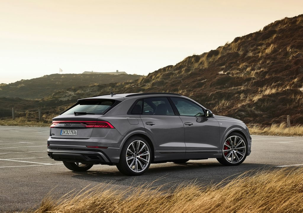 2022 Audi Q8 competition plus