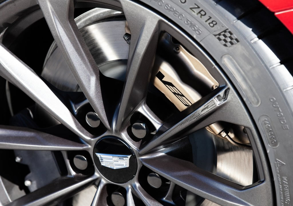 2022 Yeni Cadillac CT4-V Blackwing Fotoğrafları