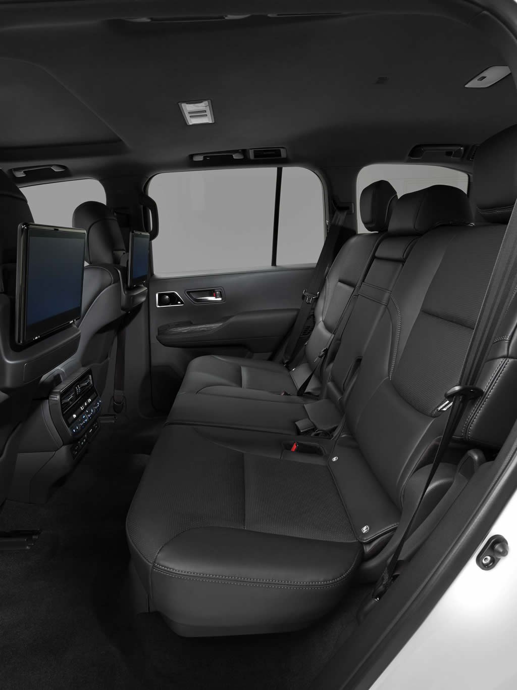 2022 Yeni Kasa Toyota Land Cruiser İçi
