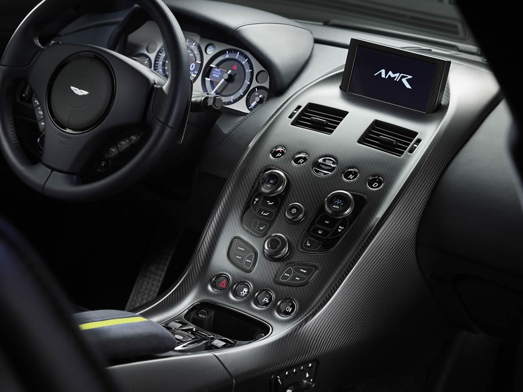 Aston Martin Rapide AMR Kokpiti