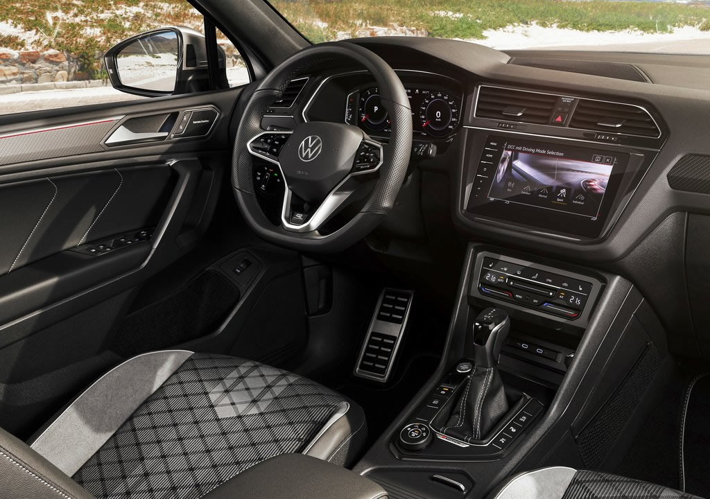 Makyajlı 2022 Volkswagen Tiguan Allspace Kokpiti