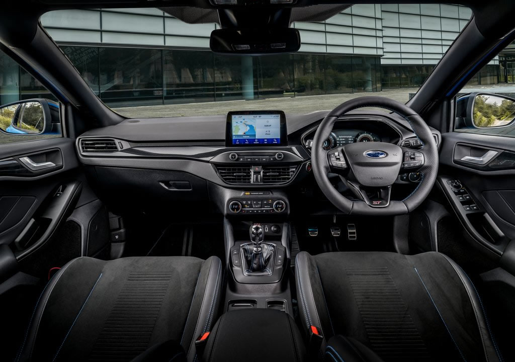 2022 Ford Focus ST Edition Kokpiti