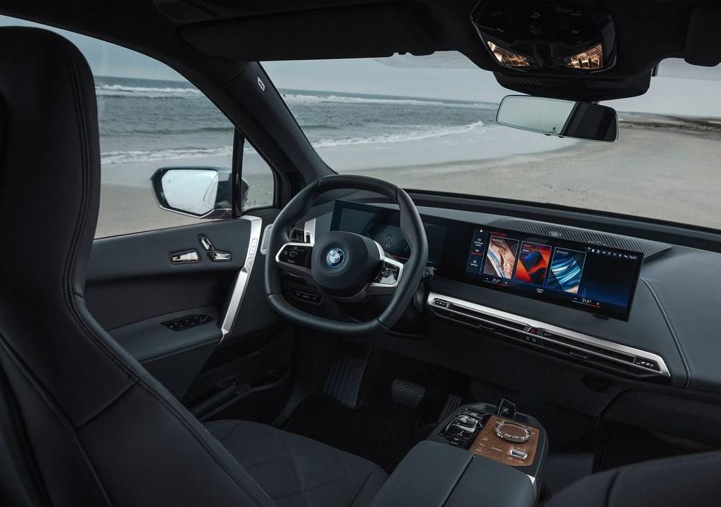 2022 Yeni BMW iX M60 Kokpiti