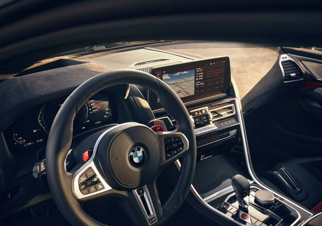 Makyajlı 2023 BMW M8 Competition Gran Coupe Kokpiti