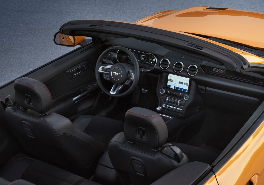 2022 Yeni Ford Mustang California Special Kokpiti