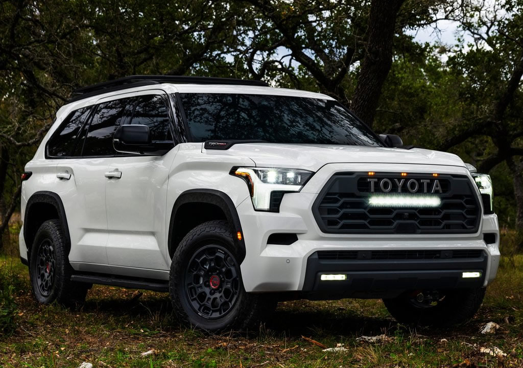 437 Beygirlik 2023 Yeni Toyota Sequoia Özellikleri ile Tanıtıldı
