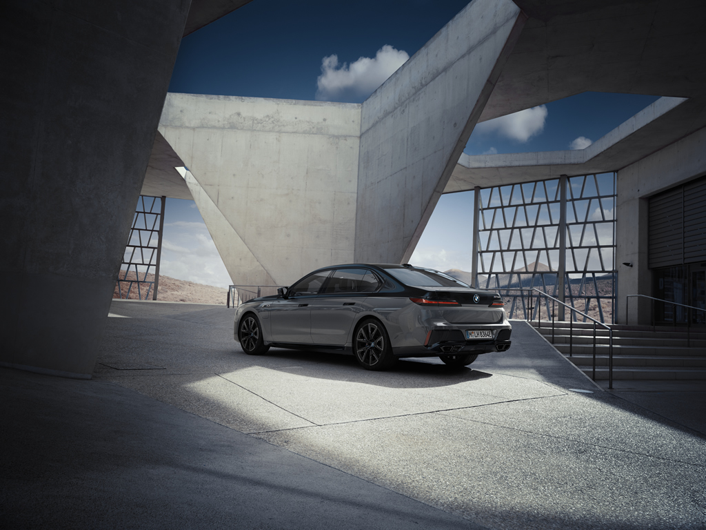 2023 Yeni Kasa BMW 7 Serisi Kaç Beygir?