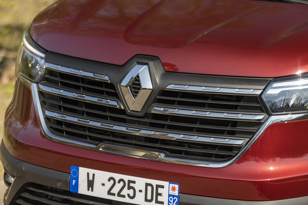 2022 Yeni Renault Trafic Türkiye