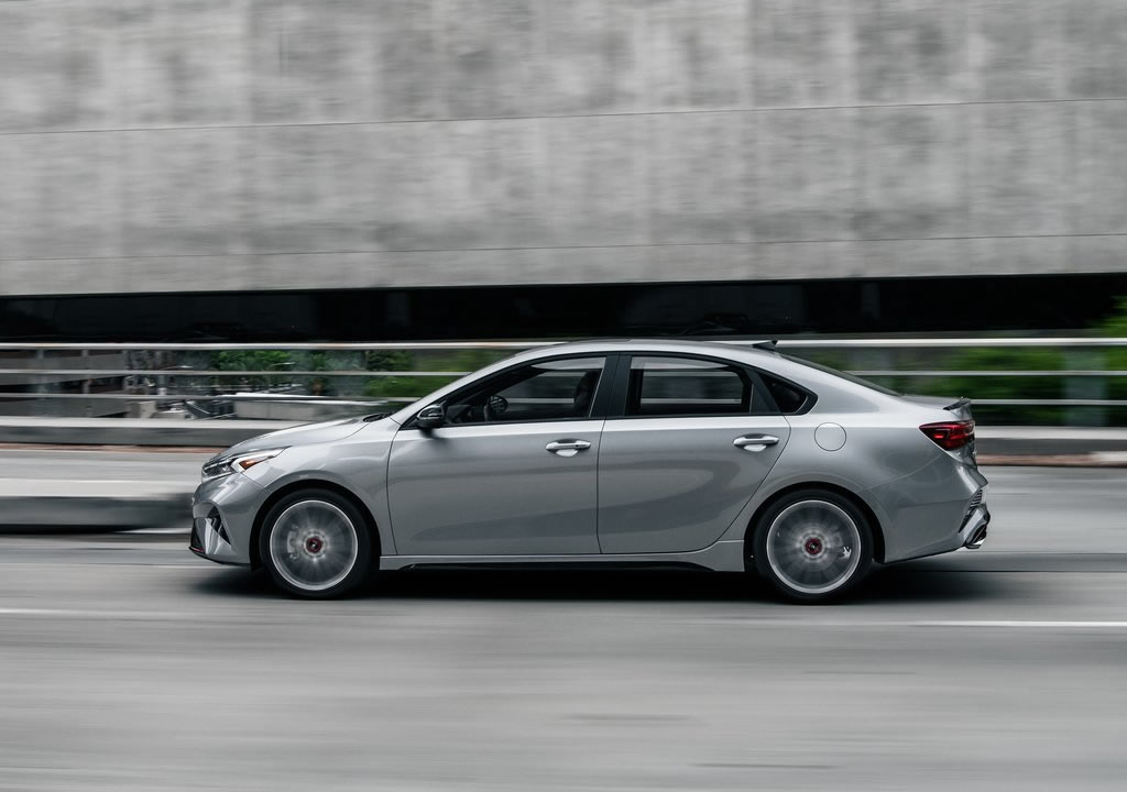2022 Yeni Kasa Kia Cerato Türkiye Paketi
