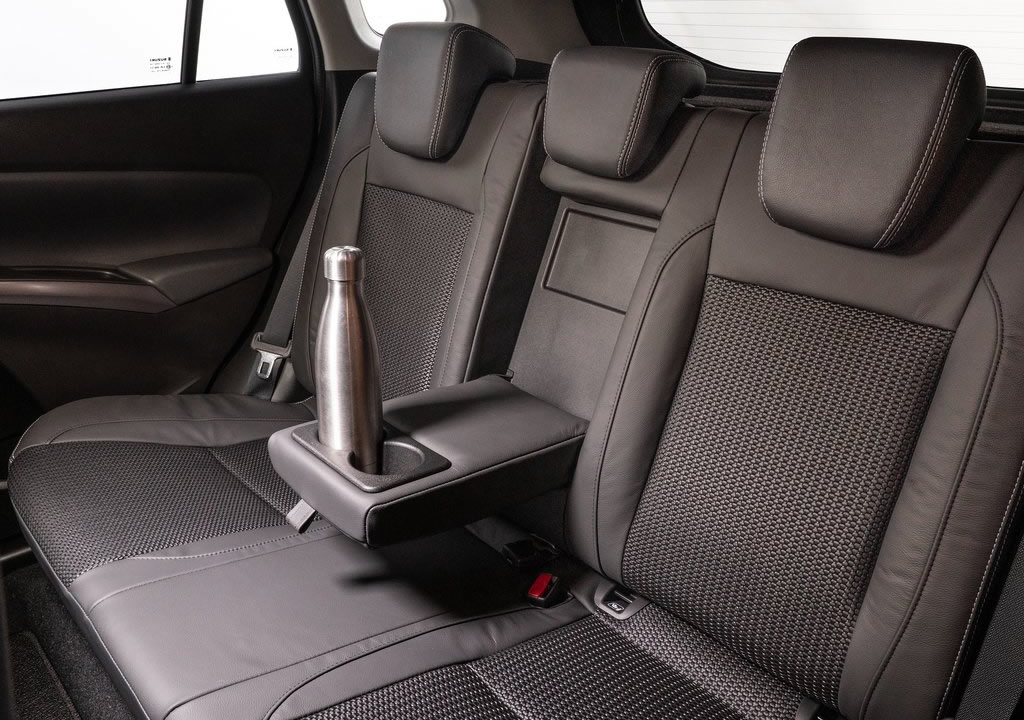 2022 Yeni Suzuki S-Cross Arkası