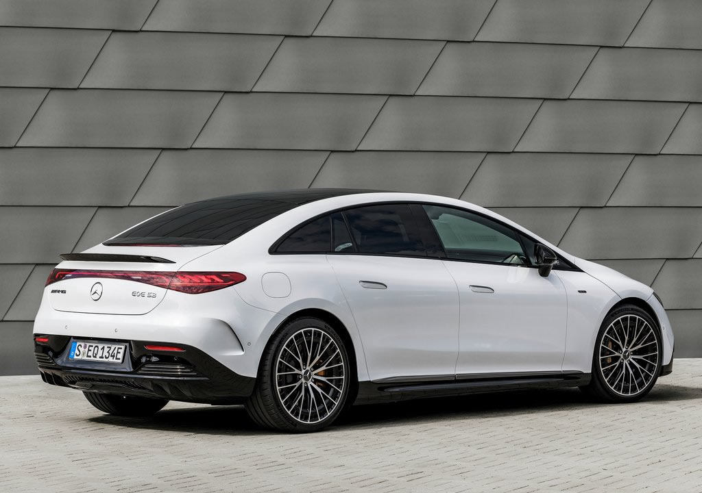 Mercedes-AMG EQE 53 Fotoğrafları