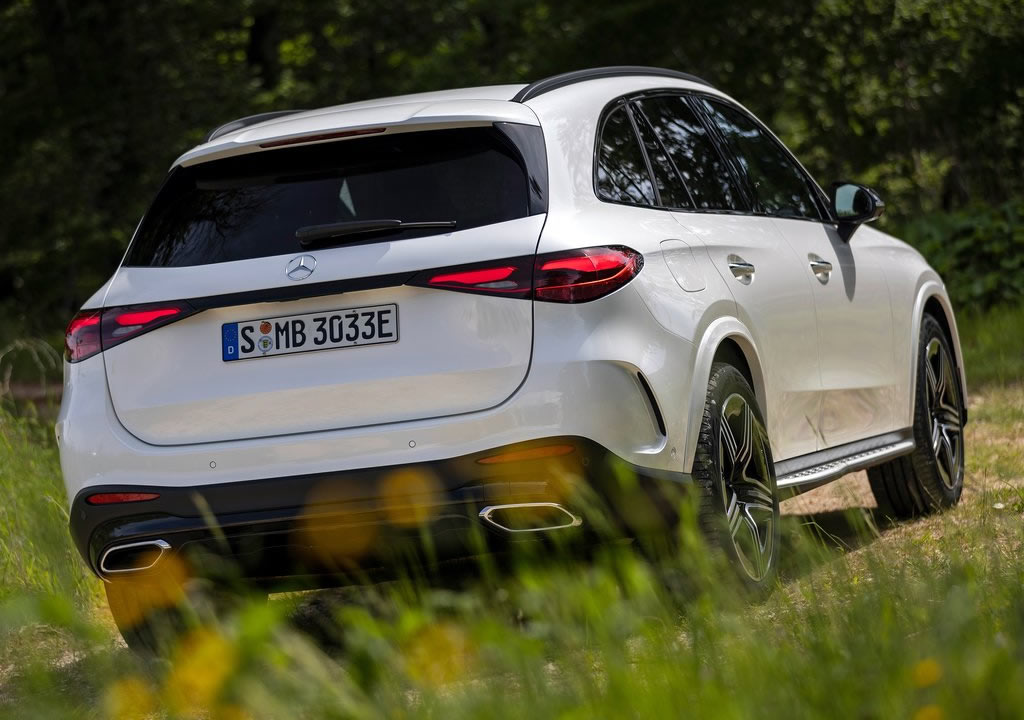 2023 Yeni Mercedes-Benz GLC Fotoğrafları