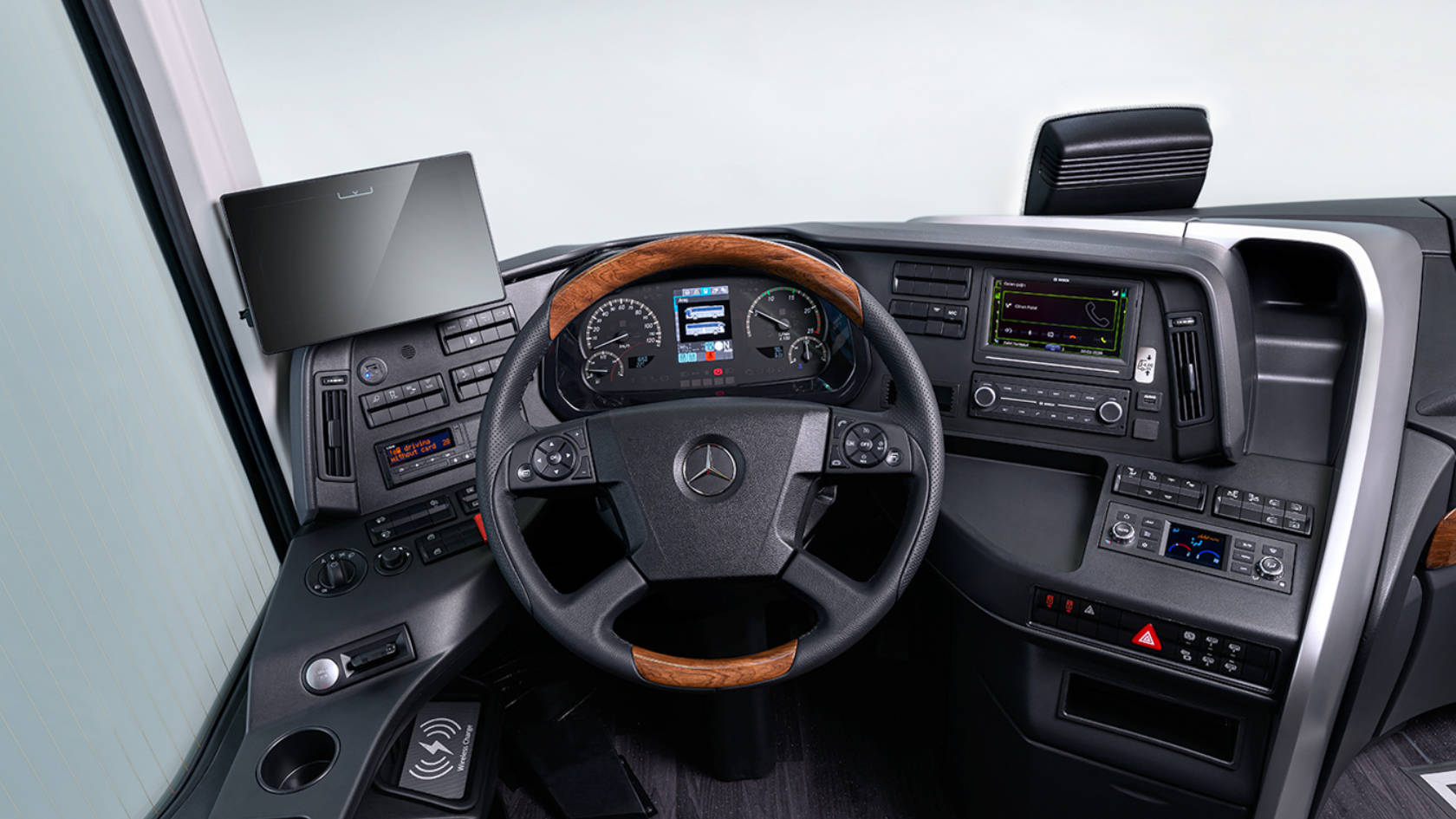 2025 Yeni Kasa Mercedes Travego Kokpiti