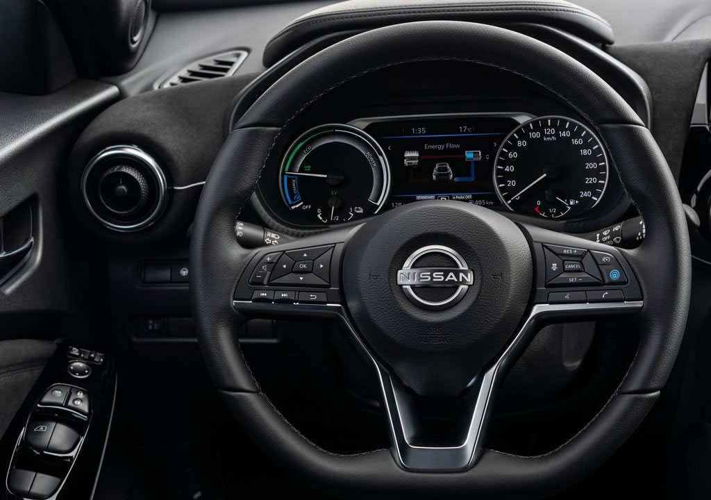 Yeni Nissan Juke Hibrit İçi