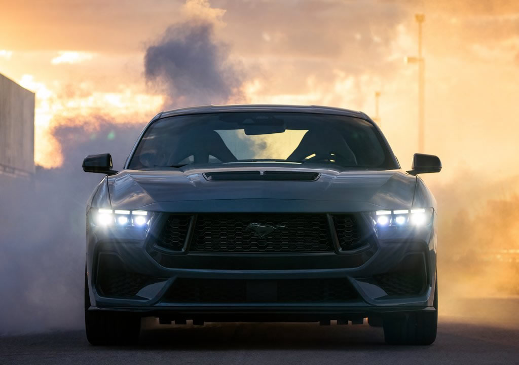 Yeni Kasa Ford Mustang GT Fotoğrafları