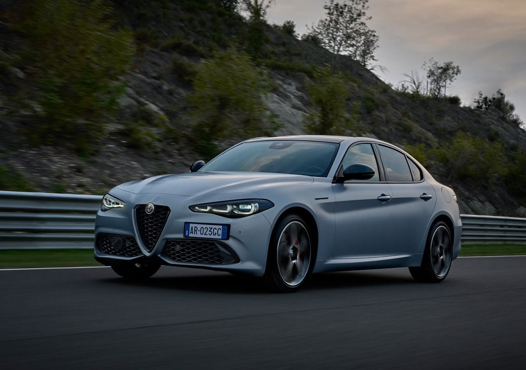 2023 Yeni Alfa Romeo Giulia Teknik Özellikleri