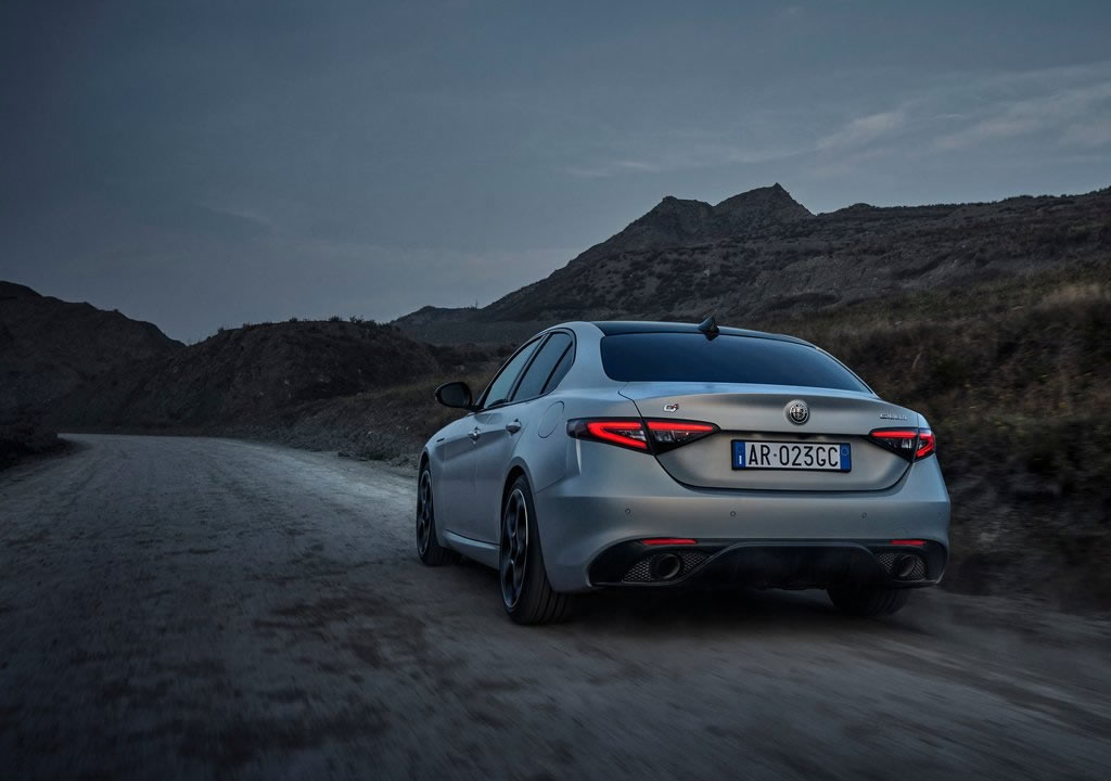 2023 Yeni Alfa Romeo Giulia 0-100 km/s Hızlanması