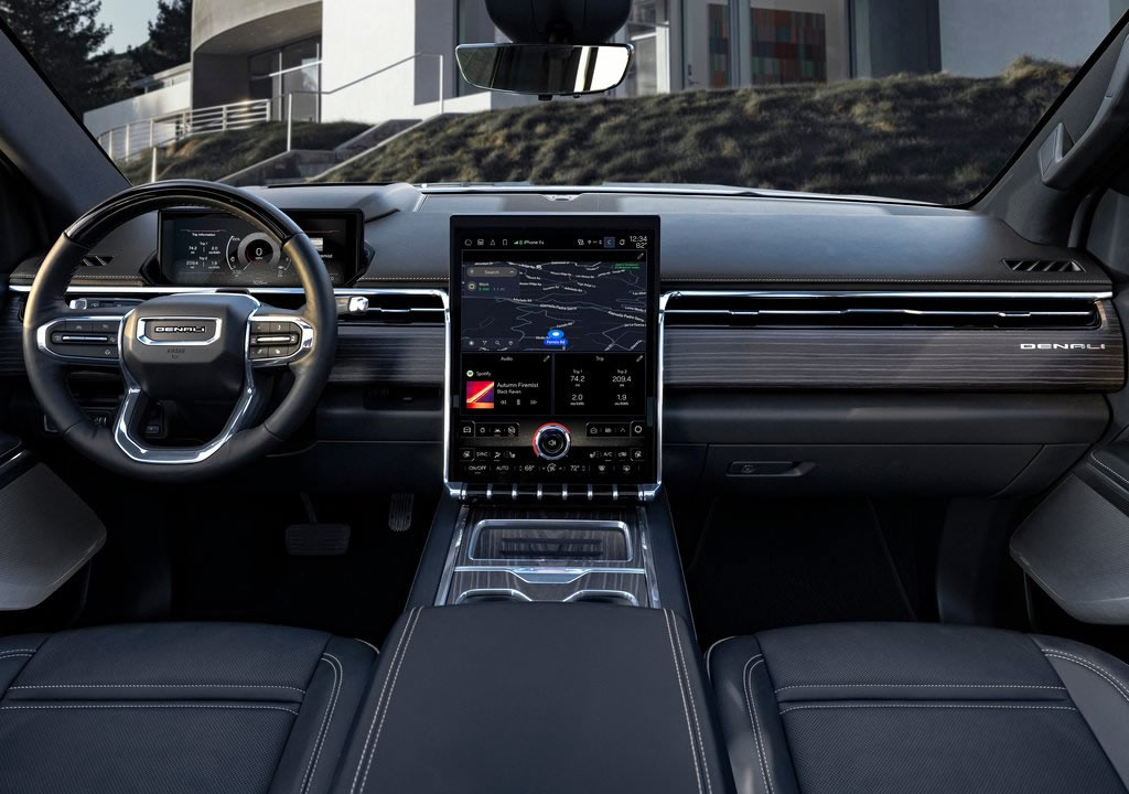 2024 GMC Sierra EV Kokpiti