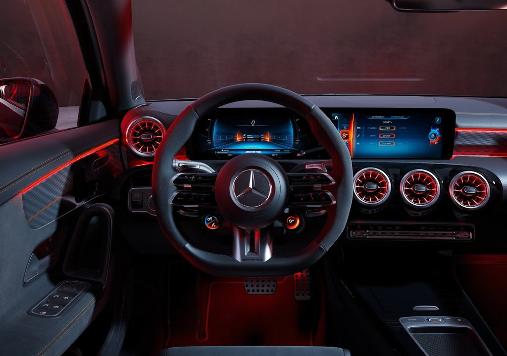 Makyajlı 2023 Mercedes-Benz A45 S AMG 4Matic Kokpiti