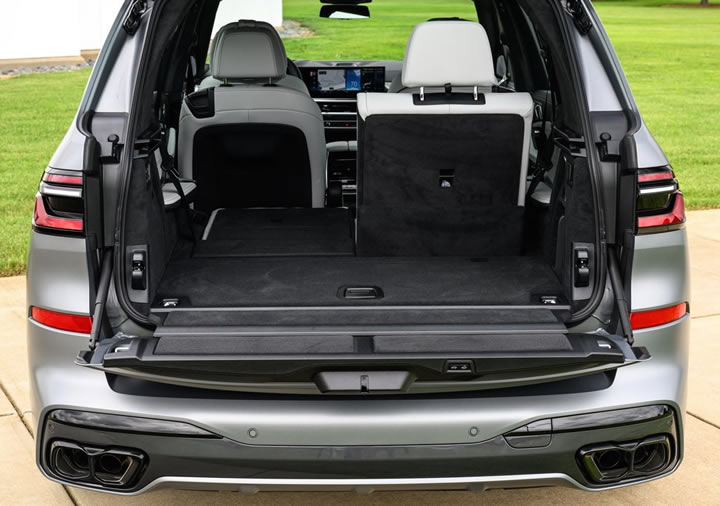 2023 BMW X7 M60i Donanımları