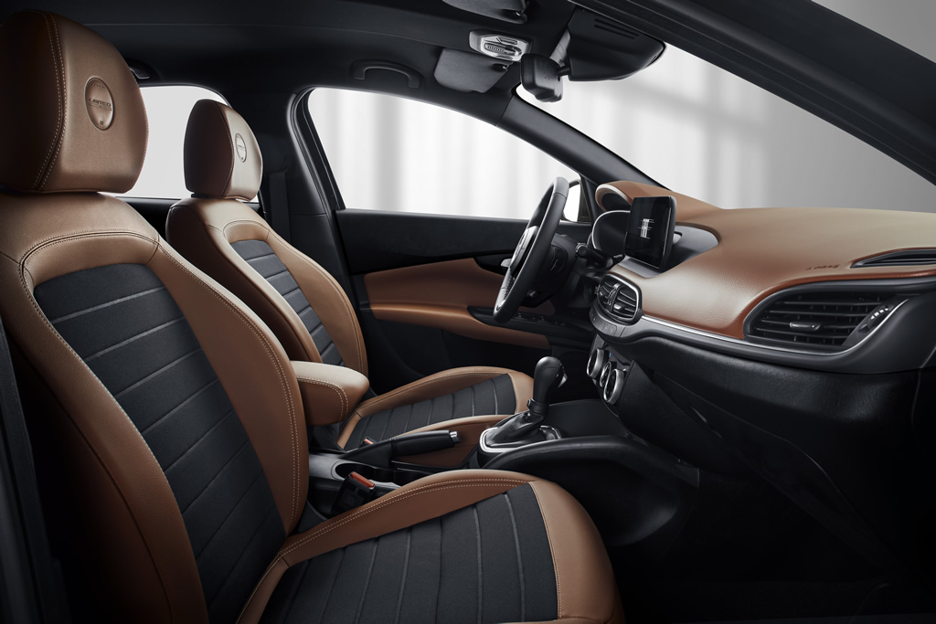 Yeni Fiat Egea Limited İçi