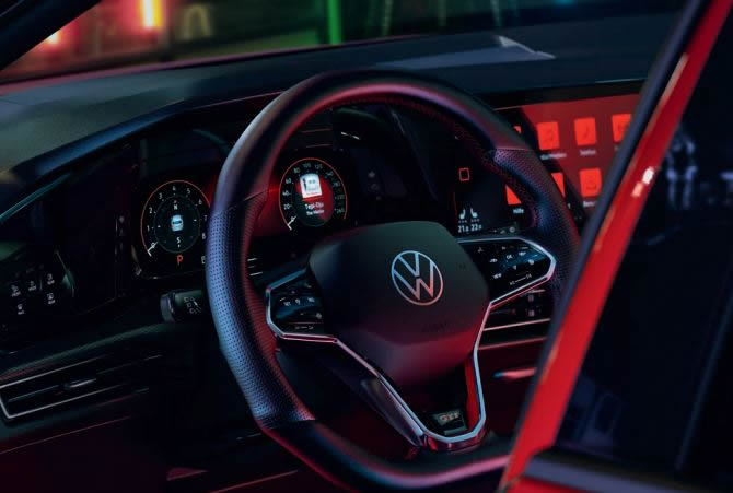 Yeni Volkswagen Golf GTi Kokpiti