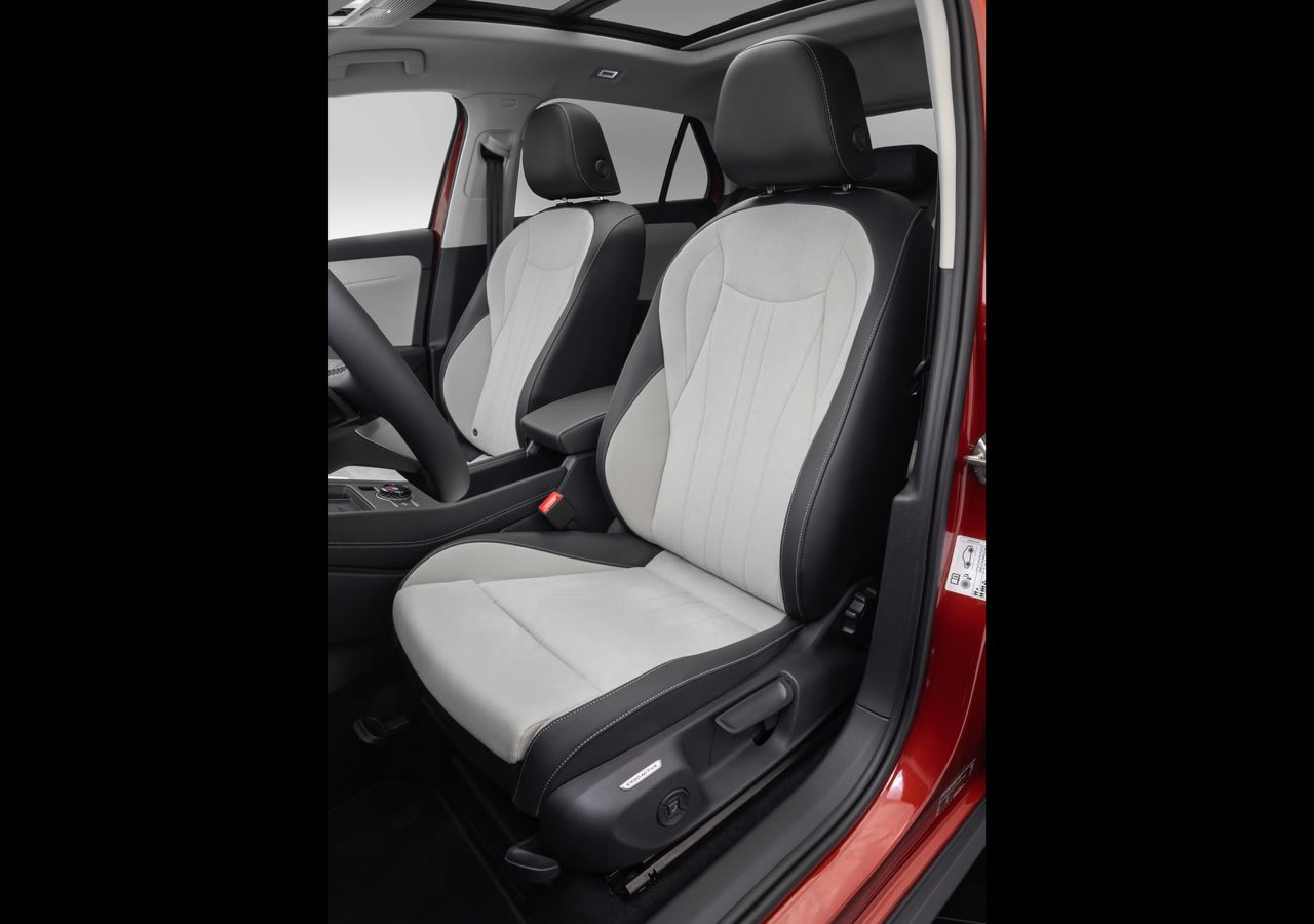 2026 Yeni Kasa Volkswagen T-Roc Fotoğrafları