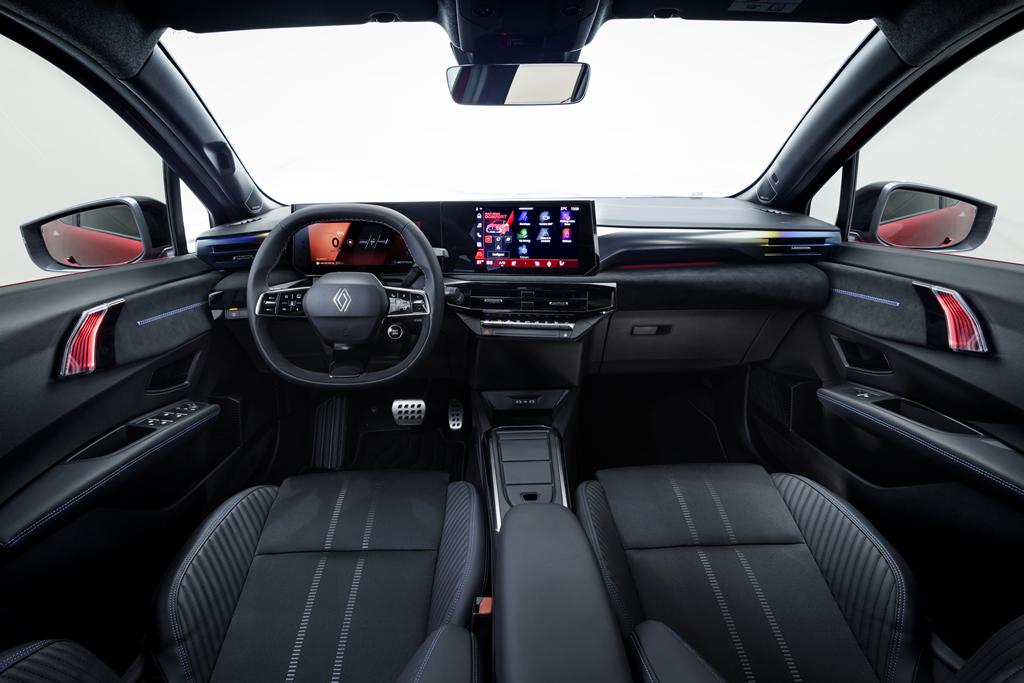 Yeni Kasa Renault Clio 6 Kokpiti"