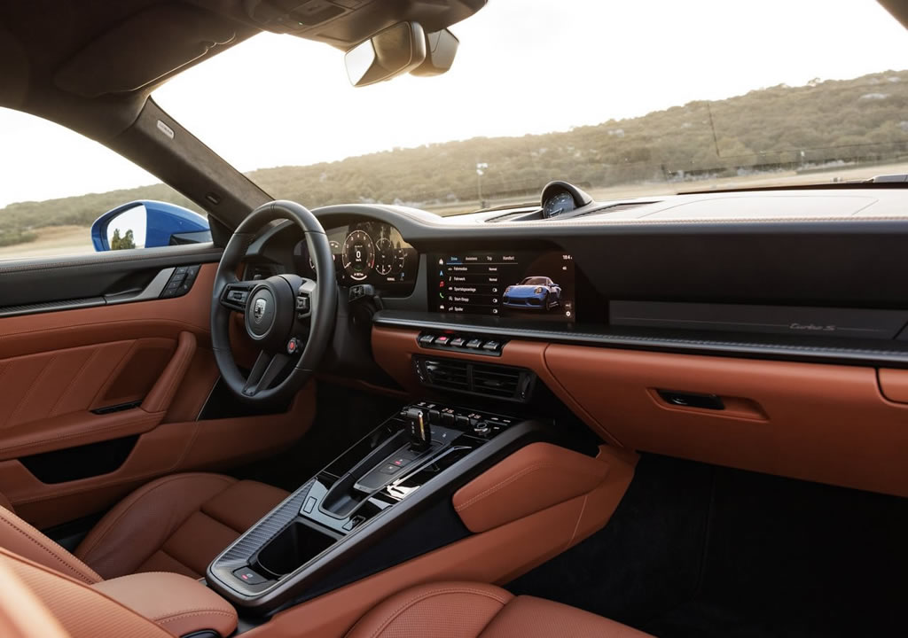 Makyajlı Porsche 911 (992.2) Turbo S Kokpiti