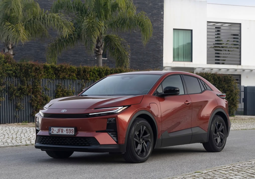Elektrikli 2027 Yeni Toyota C-HR+ Menzili Ne Kadar?