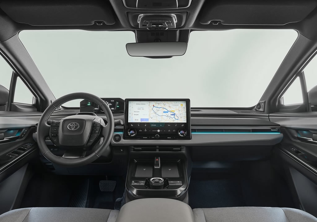 2027 Yeni Toyota C-HR+ Kokpiti