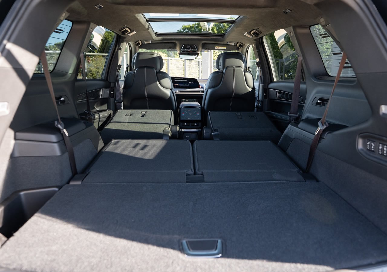 Cadillac Vistiq Bagaj Alanı